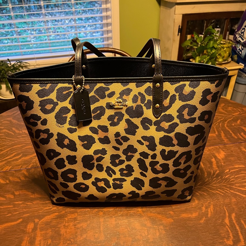 Coach leopard tote